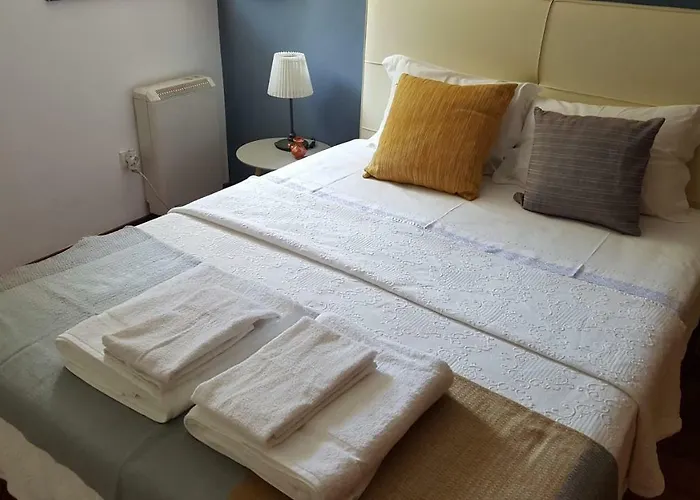 House Bed and Breakfast 3*